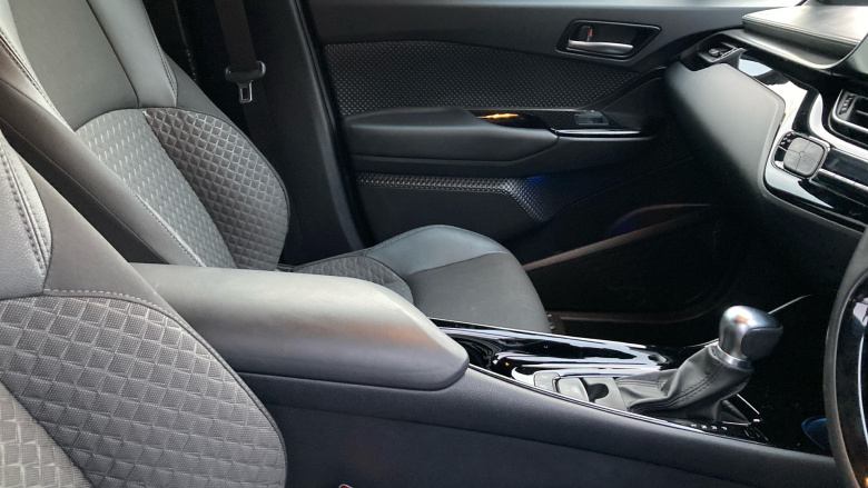 Toyota C-HR 1.8 Hybrid Design 5dr CVT Hybrid Hatchback